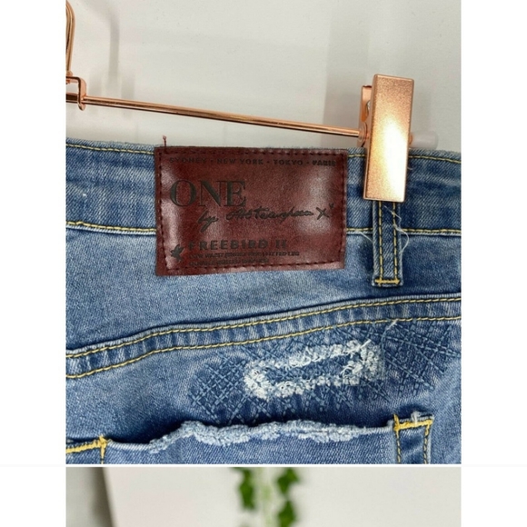 One teaspoons freebies II~distressed - Picture 4 of 4